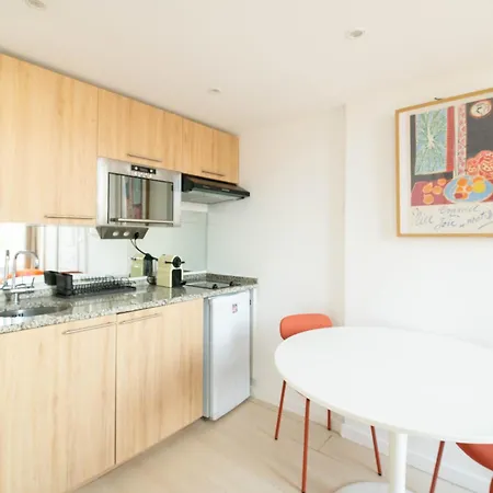 Cosy - 200m De La Nice